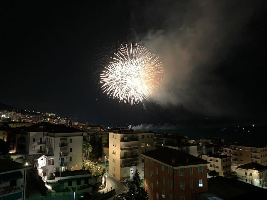 Vista Mare Con Ogni Comfort Varazze Bagian luar foto